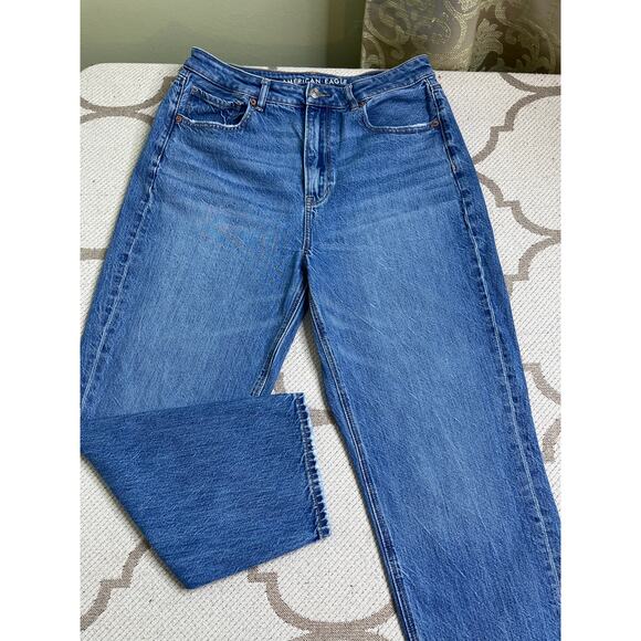 American Eagle Outfitters High Rise Mom Straight Blue Jeans, size 12 short - Picture 9 of 15